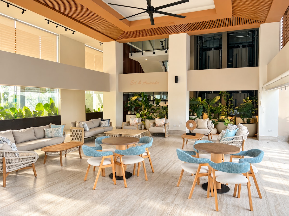Welcoming lobby lounge