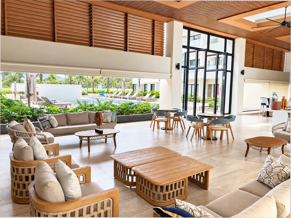 Lobby view toward the pool